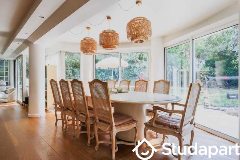 Appartement - 220 m² - 4 pièces