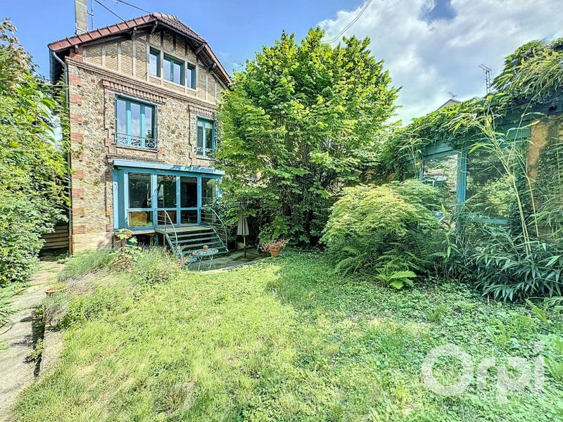 Maison - 180 m² - 6 pièces