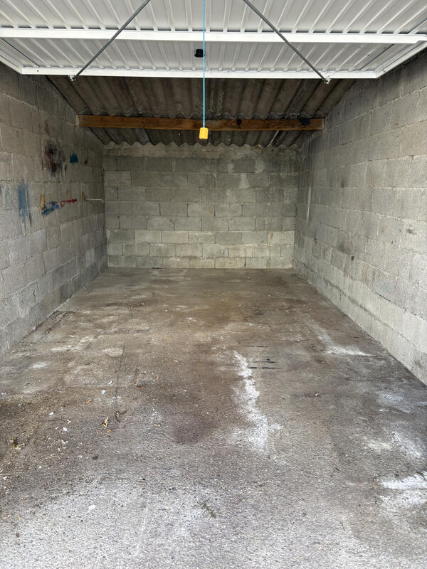 Parking / Garage - 17 m²