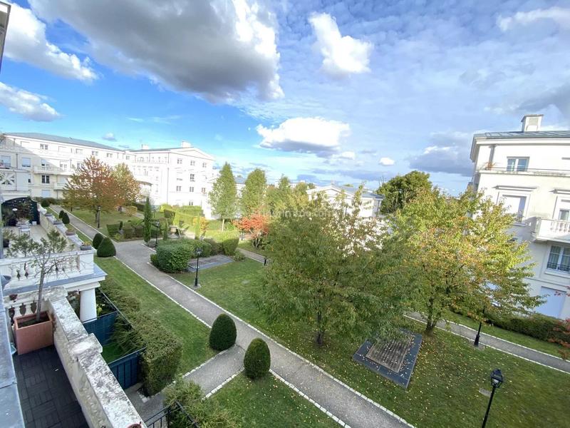 Appartement - 97 m² - 5 pièces