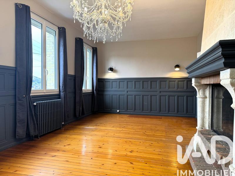 Maison - 202 m² - 6 pièces