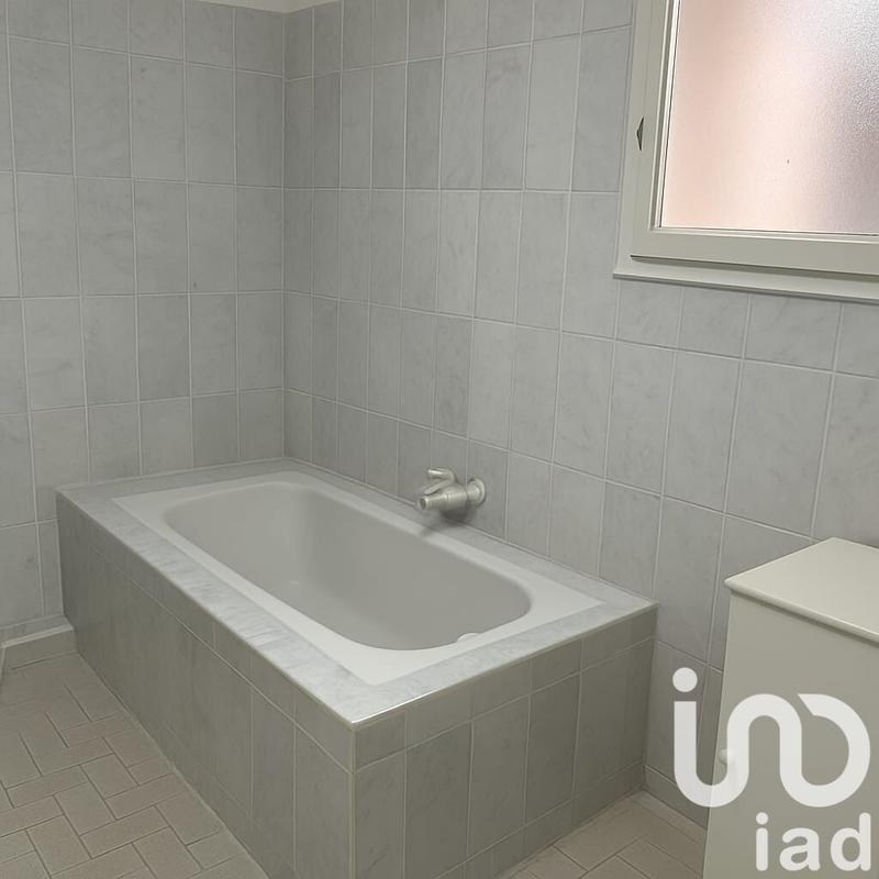 Maison - 241 m² - 8 pièces