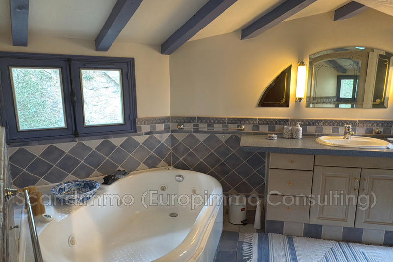 Maison - 199 m² - 5 pièces