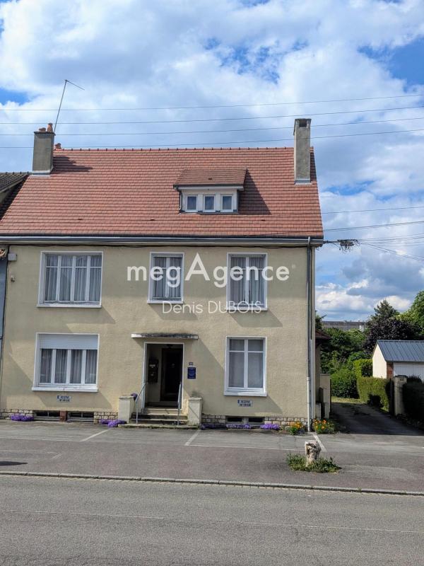 Maison - 286 m² - 12 pièces