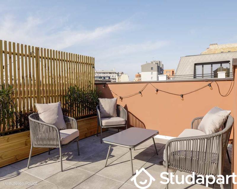 Chambre - 220 m² - 1 pièce