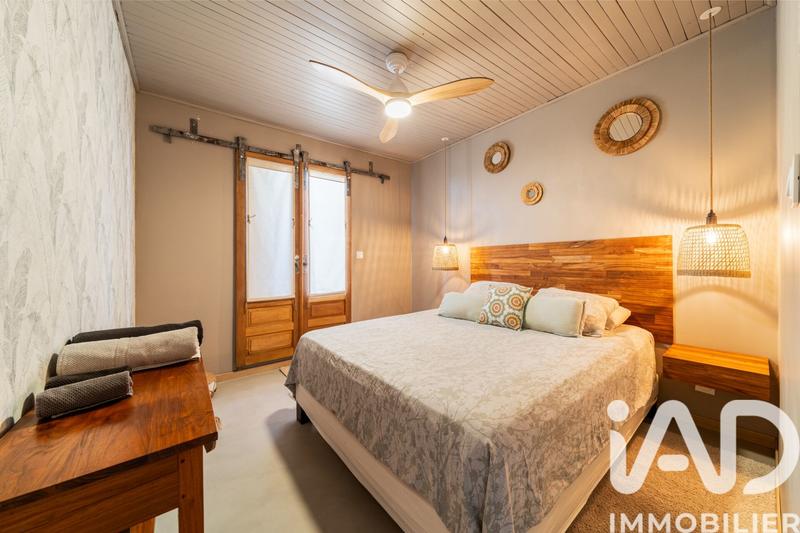 Maison - 255 m² - 8 pièces