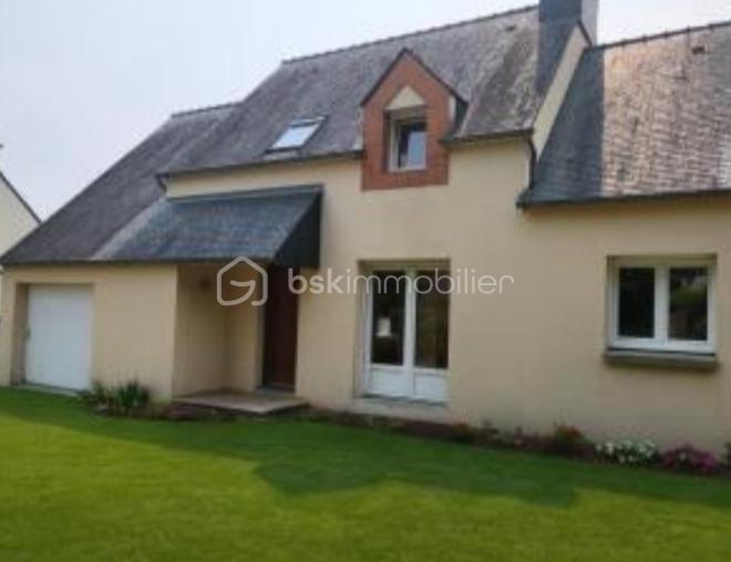 Maison traditionnelle - 97 m² - 6 pièces