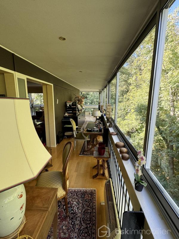 Appartement - 197 m² - 6 pièces