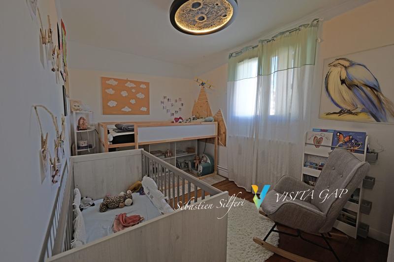 Appartement - 77 m² - 3 pièces