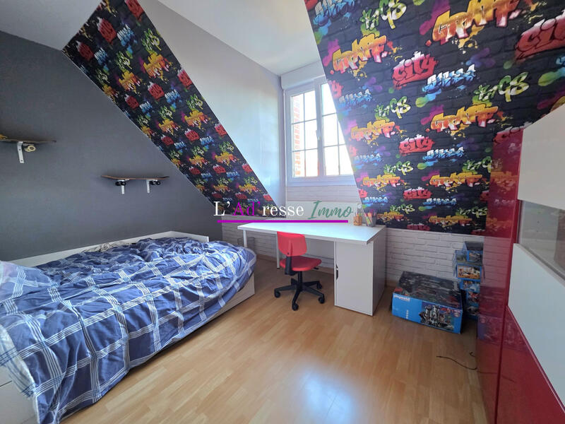 Maison - 210 m² - 7 pièces