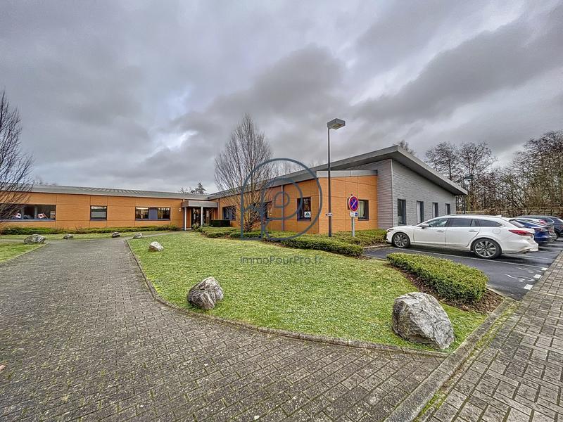 Local d'activités - 218 m²