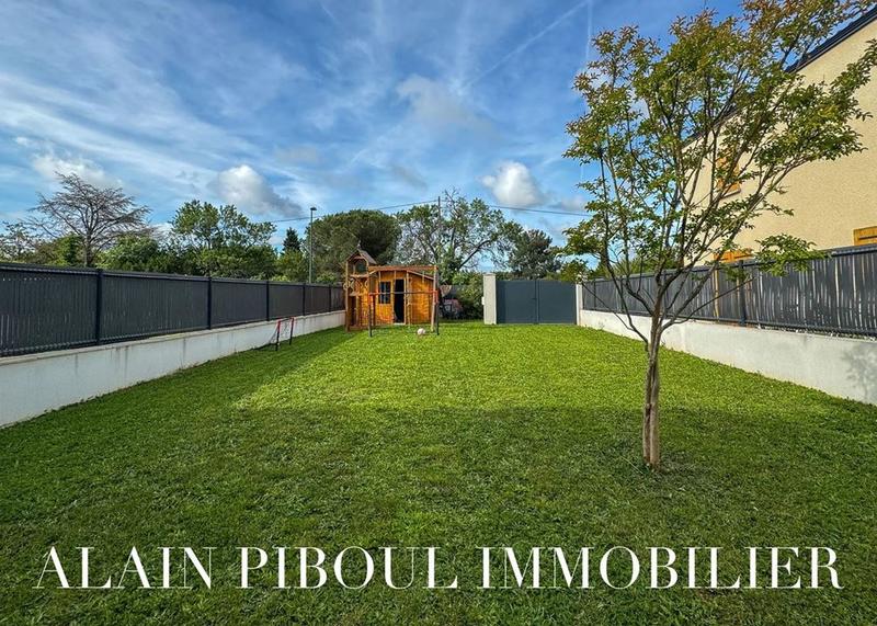 Maison traditionnelle - 105 m² - 4 pièces