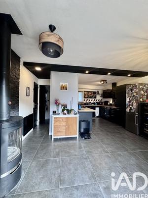 Maison - 80 m² - 4 pièces