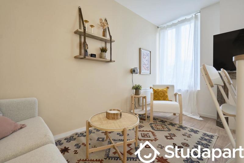 Chambre - 13 m² - 1 pièce