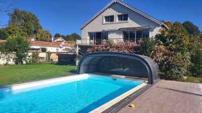 Maison - 362 m² - 11 pièces