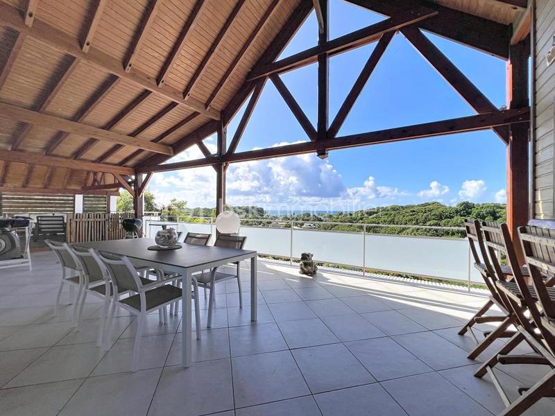 Villa - 295 m² - 10 pièces