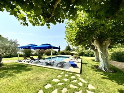 Mas - 225 m² - 5 pièces