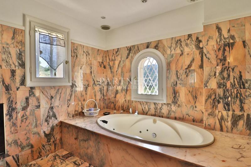 Maison - 178 m² - 7 pièces