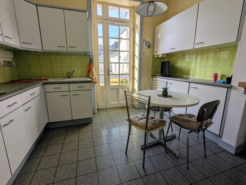 Maison - 201 m² - 6 pièces