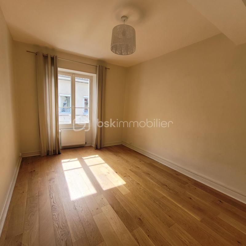 Propriété - 202 m² - 8 pièces