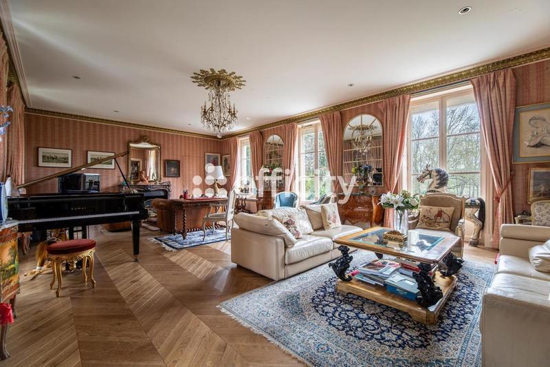 Château - 481 m² - 12 pièces