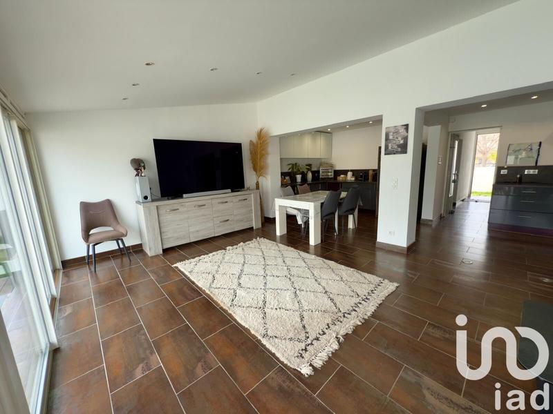 Maison - 240 m² - 9 pièces