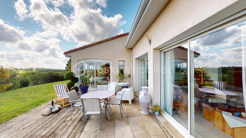 Maison - 177 m² - 5 pièces