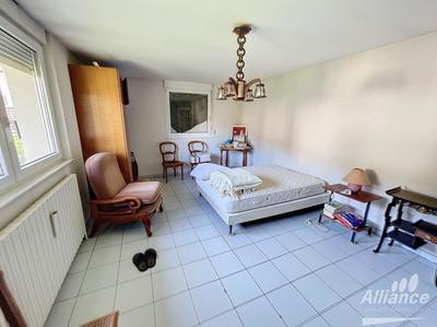 Maison - 220 m² - 10 pièces