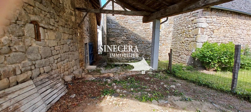 Maison - 240 m² - 7 pièces