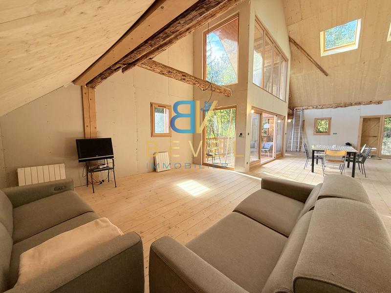 Châlet - 188 m² - 6 pièces