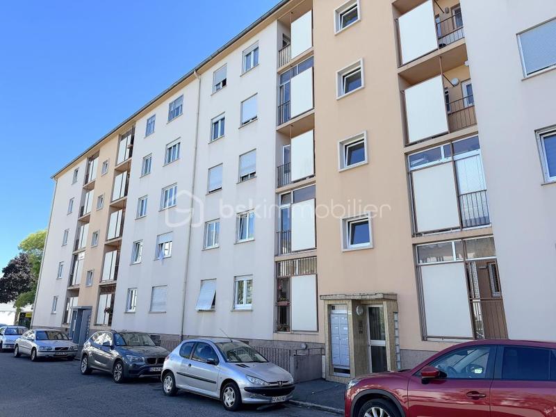 Appartement - 98 m² - 5 pièces