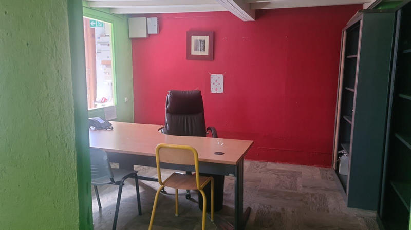 Local commercial - 210 m²