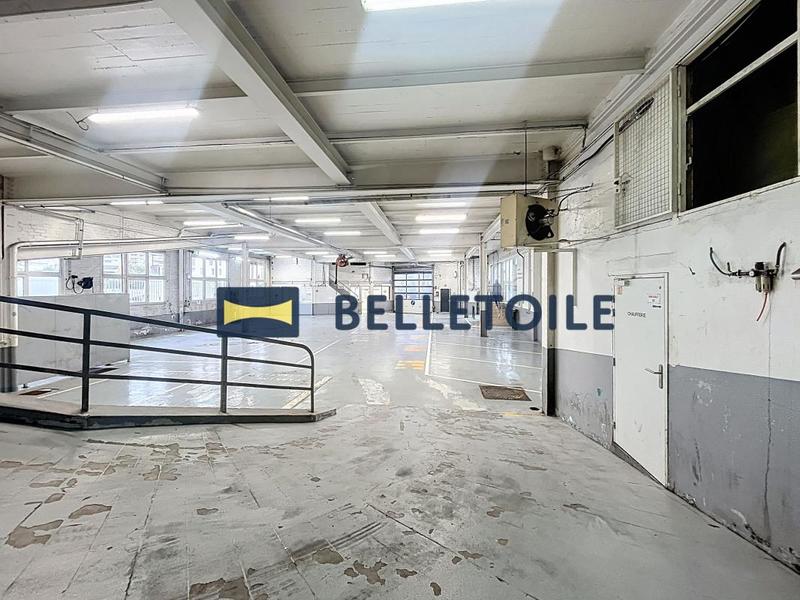 Véhicules - 2 239 m²