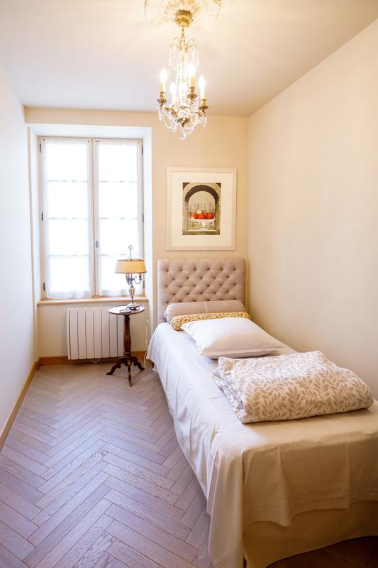 Maison - 295 m² - 10 pièces