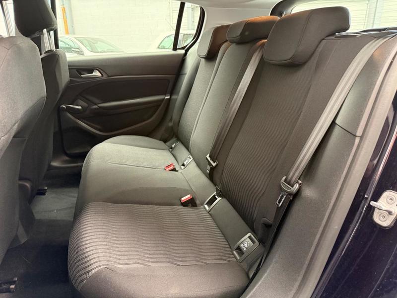 Peugeot 308 1.2 110 Access / Distri Ok