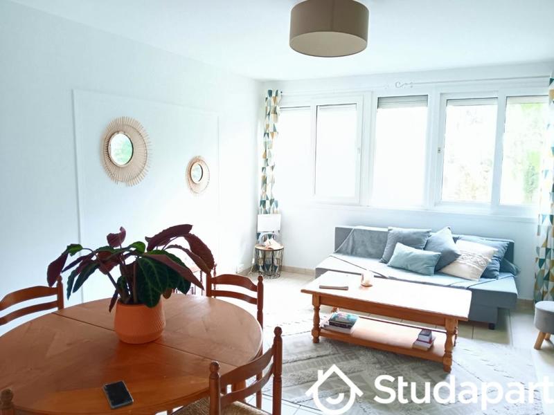 Chambre - 13 m² - 1 pièce