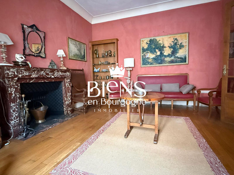 Maison - 200 m² - 9 pièces