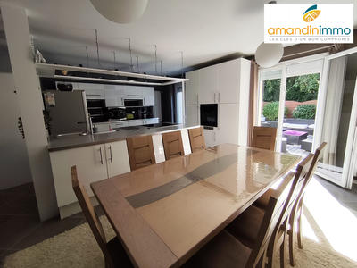 Maison - 125 m² - 7 pièces