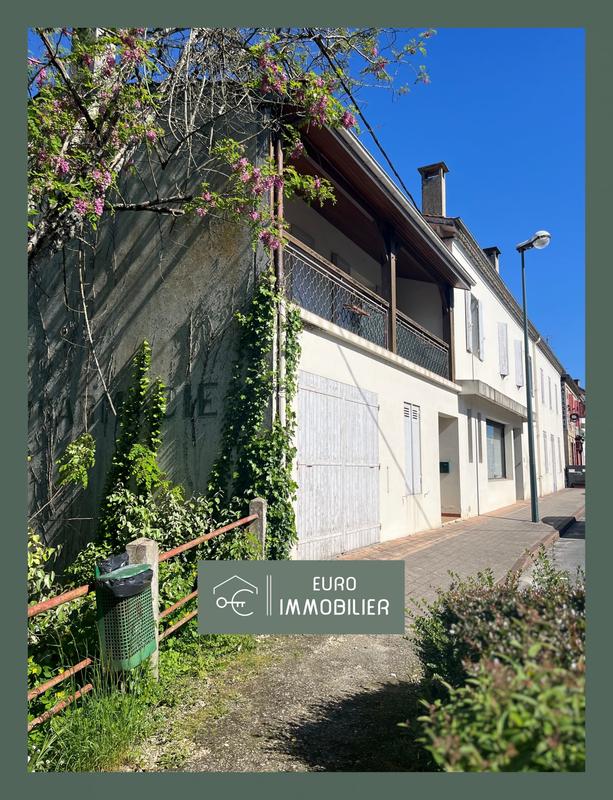 Maison - 500 m² - 10 pièces