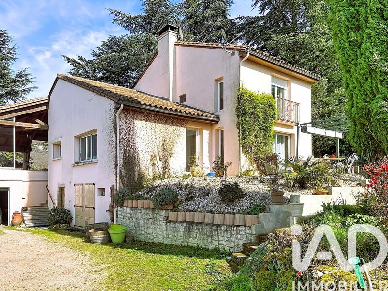 Maison - 121 m² - 4 pièces