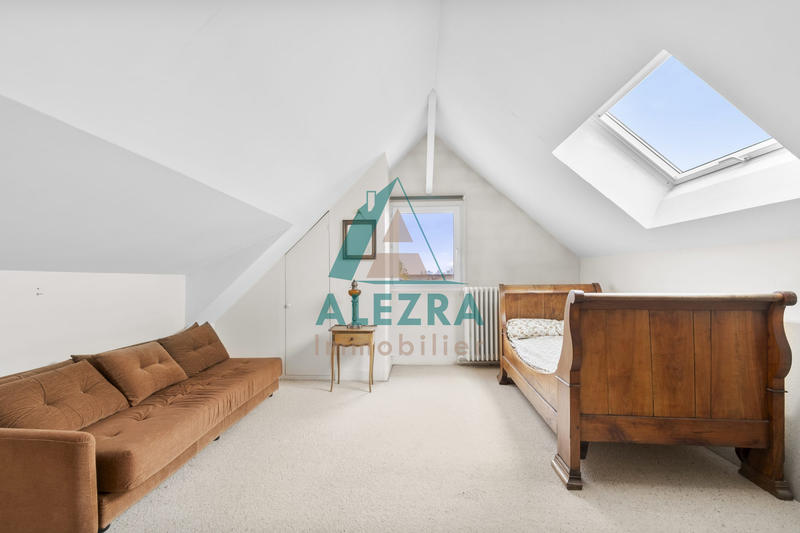 Maison - 180 m² - 7 pièces