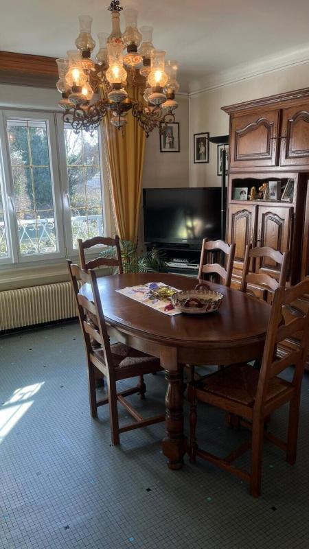 Maison - 140 m² - 6 pièces