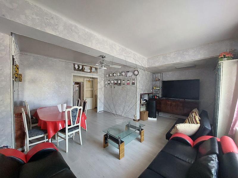 Maison - 161 m² - 7 pièces