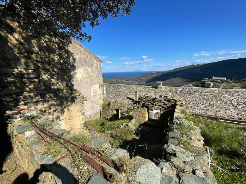 Maison de village - 321 m² - 4 pièces