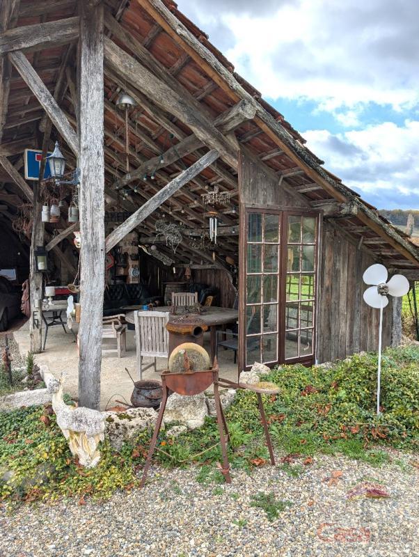 Demeure - 220 m² - 7 pièces