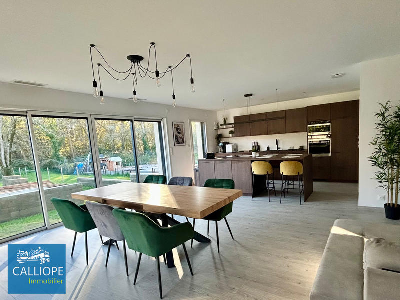 Maison - 136 m² - 6 pièces