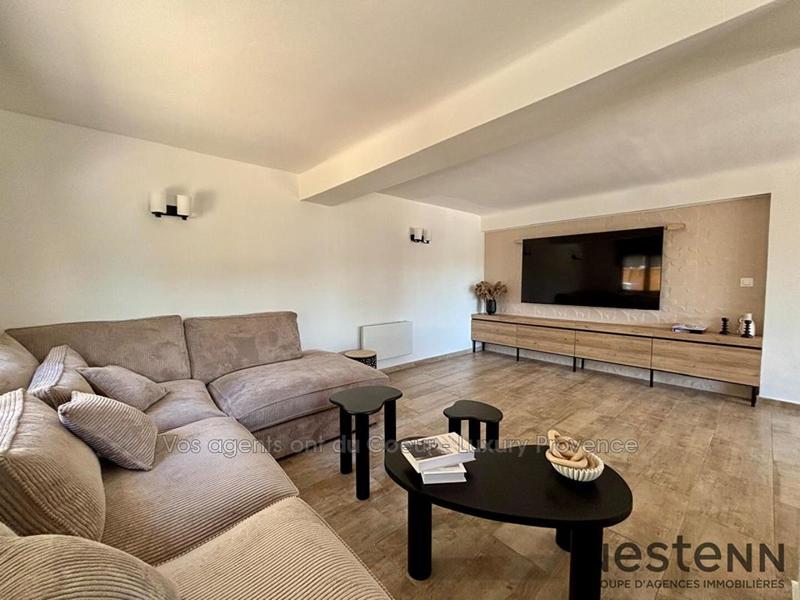 Propriété - 140 m² - 6 pièces