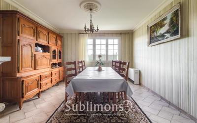 Maison - 145 m² - 9 pièces