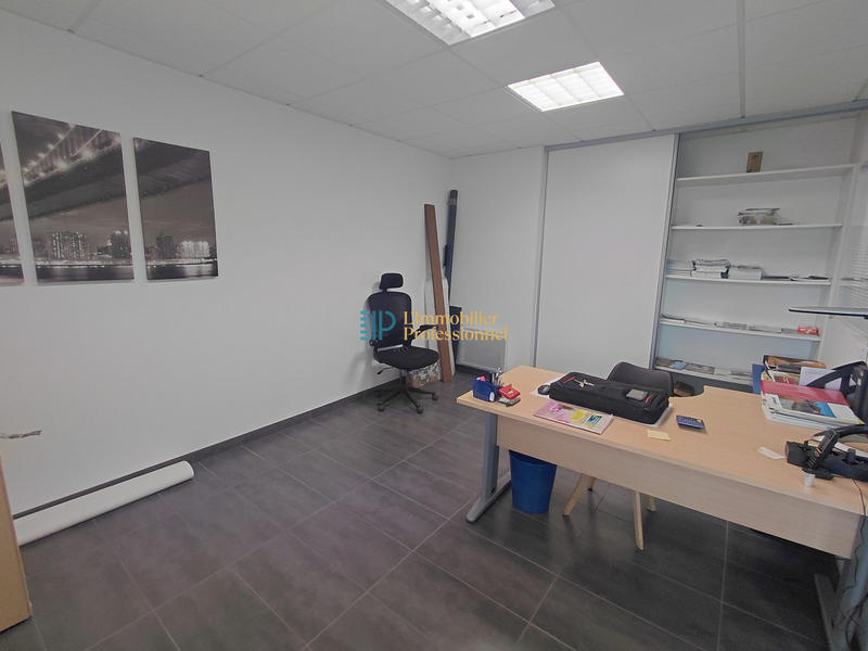 Local d'activités - 470 m²