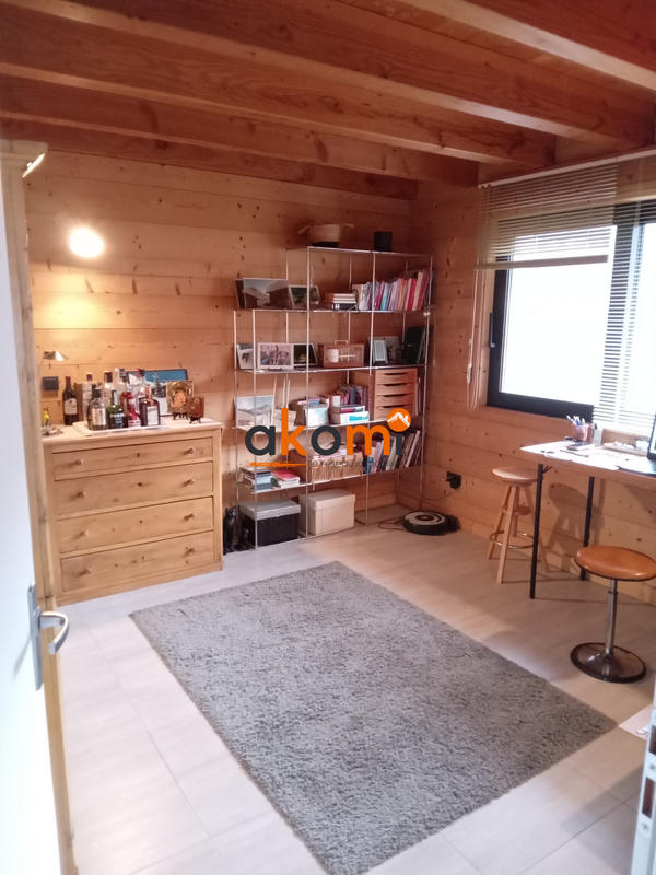 Châlet - 244 m² - 8 pièces